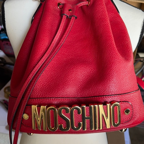 moschino bags red